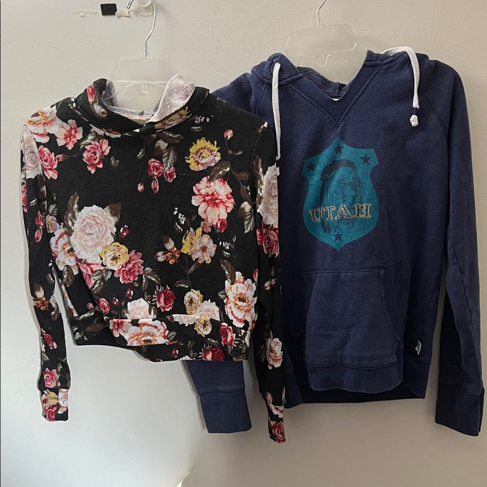 ✨BNWOT!Set of 2 Mossimo Hoodies!Sz M & barely worn! Super cute!✨